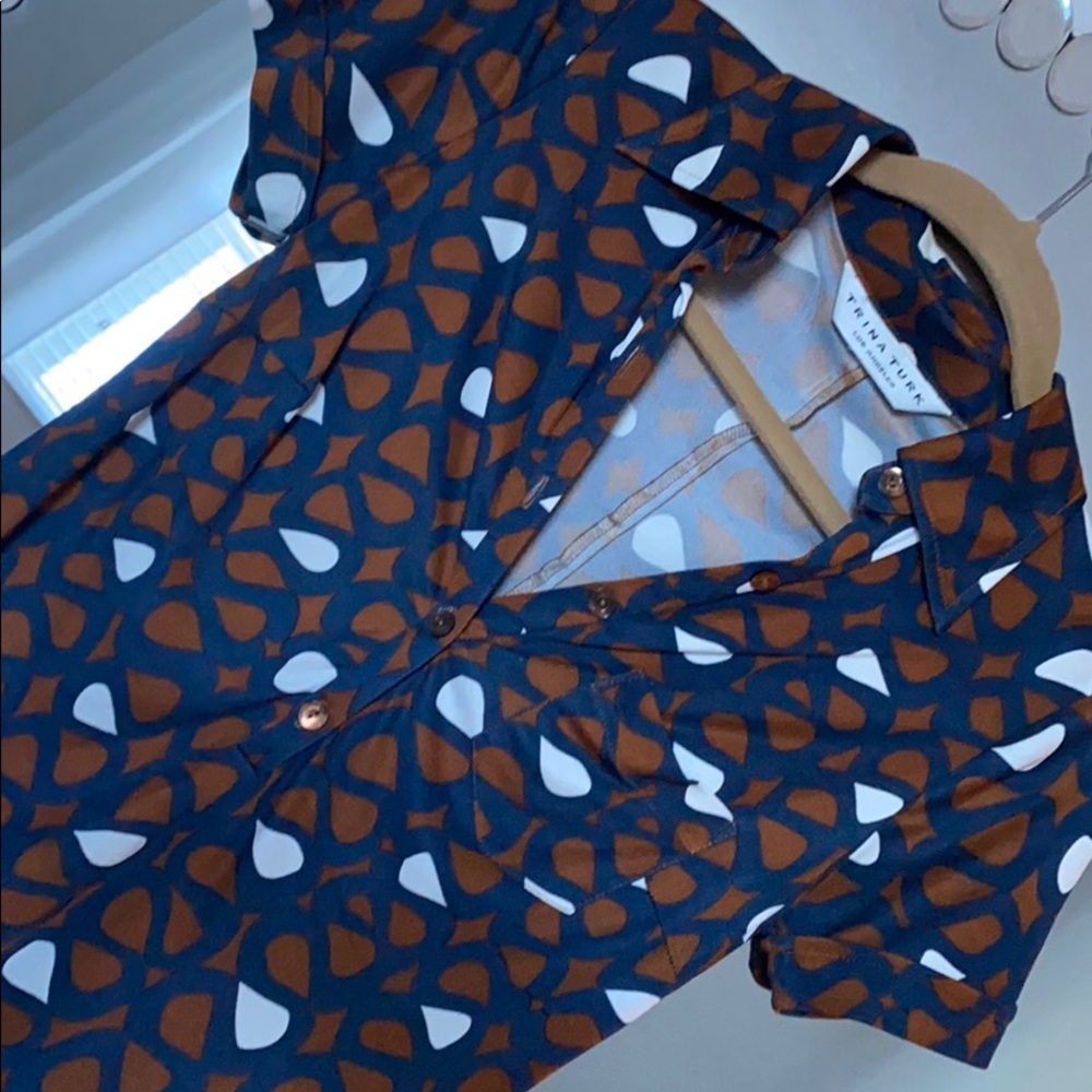 Silk Trina Turk blouse with collar